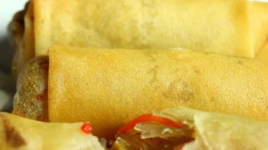 Tabakta börek, Tayland usulü ünlü tatlı.