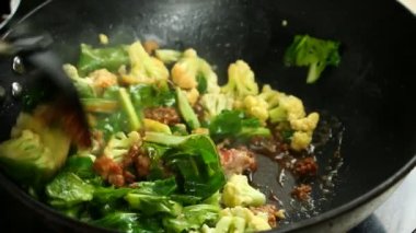 Lezzetli Asya yemeklerinin yakın görüntüsü