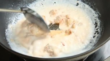 Mutfağın hazırlanma süreci.