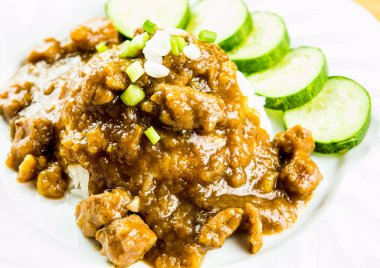 Stüdyo Chiangmai Tayland 'da soslu pirzola.