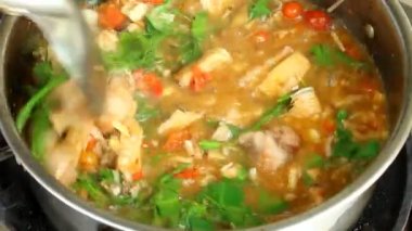 Lezzetli Asya yemeklerinin yakın görüntüsü