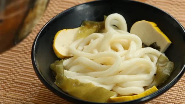 Macarrão Udon Ovo Tigela Comida Japonesa — Vídeo de Stock