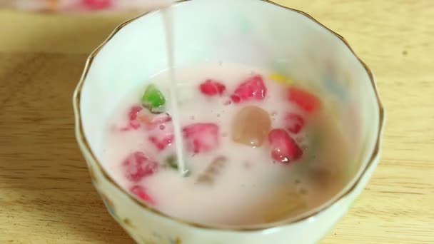 Lod Chong Dessert Kokosmjölk Thailändsk Berömd Dessert — Stockvideo