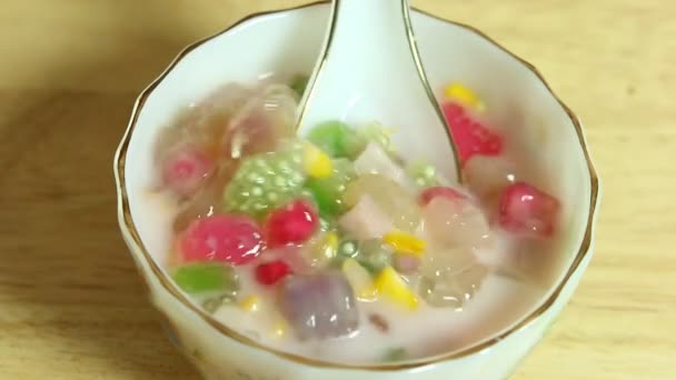 Lod Chong Dessert Kokosmjölk Thailändsk Berömd Dessert — Stockvideo