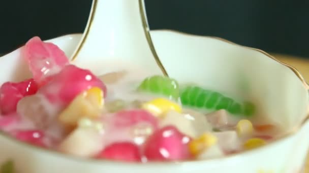 Lod Chong Dessert Kokosmelk Thaise Beroemde Dessert — Stockvideo