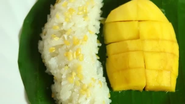 Mango Arroz Pegajoso Comida Tailandesa Famosa — Vídeos de Stock