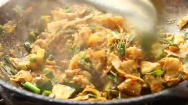 Tayland usulü karışık köri ya da Kang Hoe yemeği Chiangmai Tayland 'da.