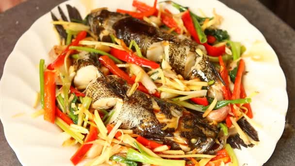 Pouring Sauce Steamed Goby Fish Thai Famous Food — Stock Video