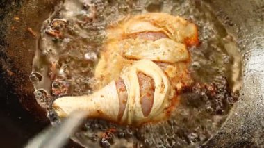 Tavada tavuk budu, Chiangmai Tayland 'da.