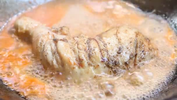 Friggere Coscia Pollo Con Erba Padella Porta Chiangmai Thailandia — Video Stock