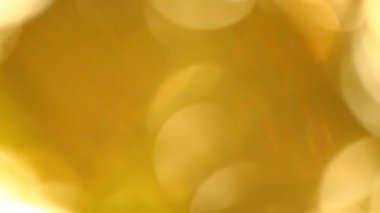 Bokeh of bulanık ağaç yaprakları güneş ışığıyla, sabah Chiangmai Tayland.