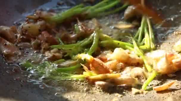 Frying Garlic Coriander Root Pan Door Chiangmai Thailand — Stok video