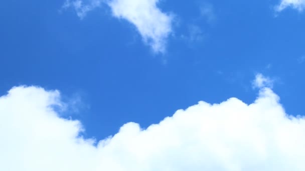 Синее Небо Облаками — стоковое видео