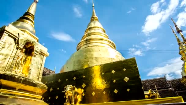 Time Lapse Golden Pagoda Wat Phrasingh Chiangmai Thailandia — Video Stock