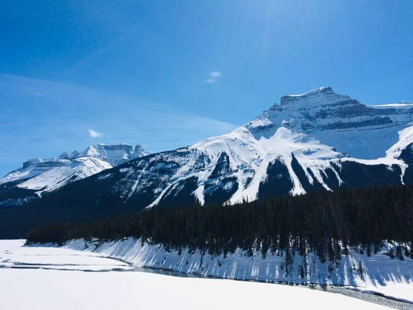 Vista Panorámica Del Icefield Parkway Día Soleado —  Fotos de Stock