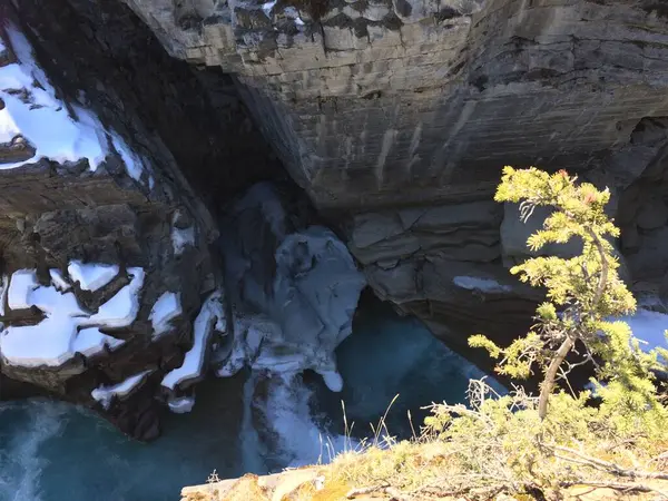 Jasper Εθνικό Πάρκο Τέλειο Γαλάζιο Ουρανό — Φωτογραφία Αρχείου