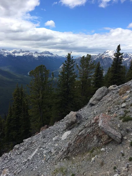 Impresionantes Vistas Del Parque Nacional Banff Desde Cresta Montaña Azufre —  Fotos de Stock