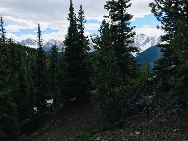 Impresionantes Vistas Del Parque Nacional Banff Desde Cresta Montaña Azufre —  Fotos de Stock