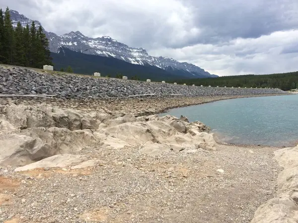 Lago Minnewanka Loop Nord Banff — Foto Stock