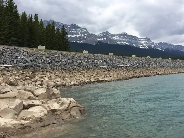 Lago Minnewanka Bucle Norte Banff —  Fotos de Stock