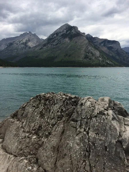 Lago Minnewanka Loop Norte Banff — Fotografia de Stock