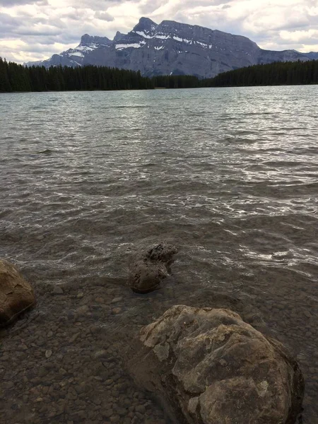 Lago Minnewanka Bucle Norte Banff —  Fotos de Stock