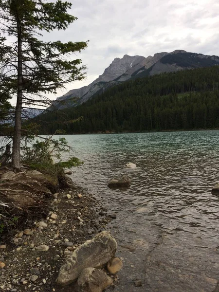 Lago Minnewanka Loop Nord Banff — Foto Stock