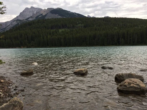 Lago Minnewanka Loop Nord Banff — Foto Stock