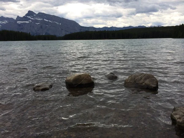 Lago Minnewanka Loop Nord Banff — Foto Stock