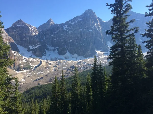 Περιοχή Της Λίμνης Moraine Στο Εθνικό Πάρκο Banff — Φωτογραφία Αρχείου