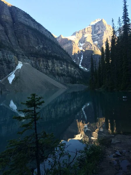 Banff Ulusal Parkı Ndaki Moraine Gölü Bölgesi — Stok fotoğraf