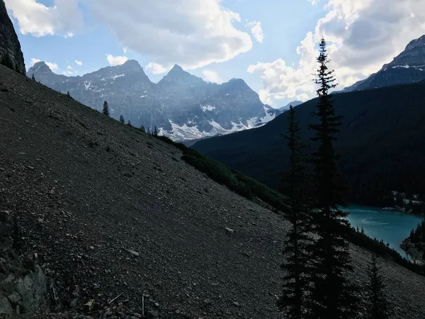 Moraine Gölü Nün Manzarası — Stok fotoğraf