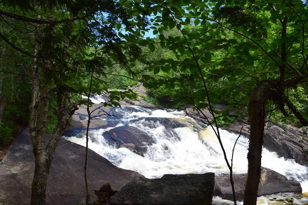 Cachoeira Parque Regional Calvaire Quebec — Fotografia de Stock