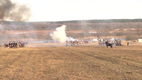 Rekonstrukce Bitvy Roce 1812 Řeky Bereziny Skupina Jezdců Seřadila Bojišti — Stock video