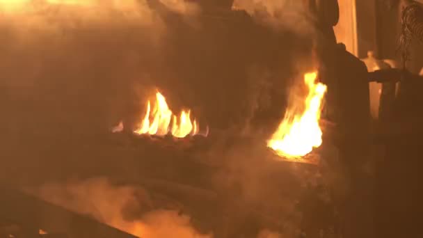 Patlama Fırınından Çıkan Duman Yangın Metal Erimesi Çelik Üretimi Makine — Stok video