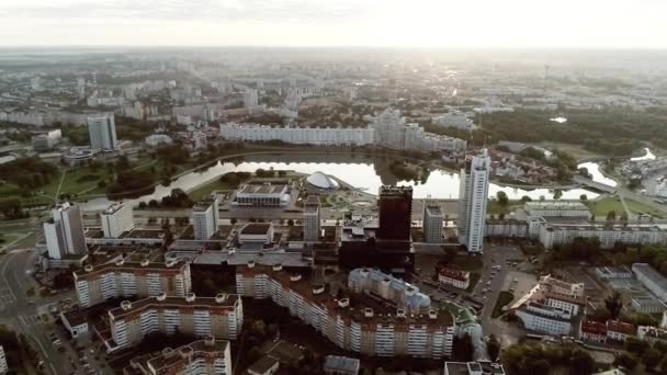 Früher Morgen Sommer Blick Aus Der Höhe Der Städtischen Wohnviertel — Stockvideo