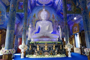 Chiang Rai 'deki mavi tapınak.