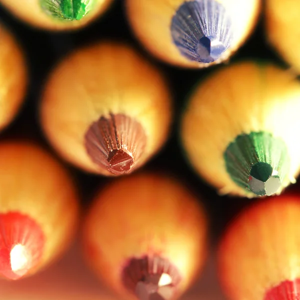 Tužky různé barvy zblízka — Stock fotografie