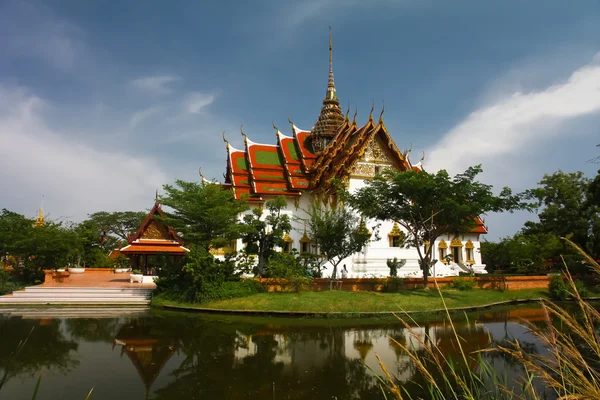 Temple sur l'île — Photo