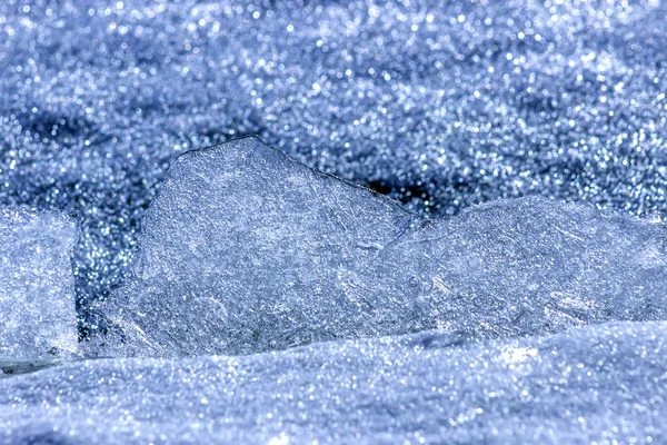 Hielo en los fondos del río —  Fotos de Stock