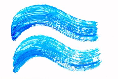 Beyaz izole arkaplanda mavi yağlı boya ile fırça darbeleri.