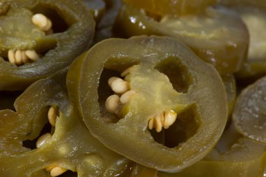 Dilimlenmiş ve biber turşusu jalapeno biber biber