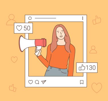 Sosyal medya pazarlama ve blog yazarı kavramını etkiliyor. Sosyal medya ikonlarıyla hoparlörden bağıran güzel bir kadın. Etki blogcusu, dijital smm, İnternet pazarlama çevrimiçi