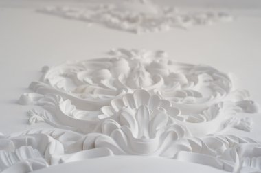 Lüks beyaz duvar Tasarım kısma sıva pervaz roccoco öğesi ile