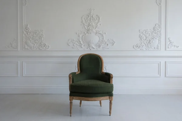 Vintage chair in the antique room interior — Stock Photo, Image