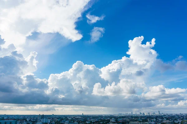 Büyük gökyüzü üzerinde cityscape Bangkok Tayland