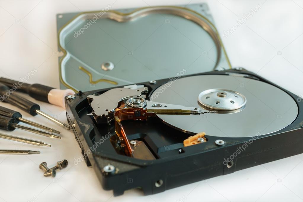 hard disk drive, data storage device