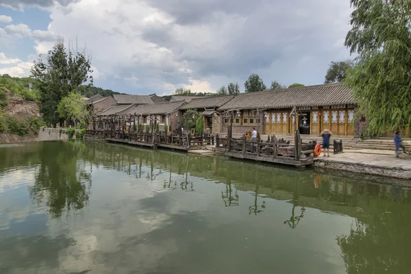 River in China and ancient architecture — Stock Photo, Image