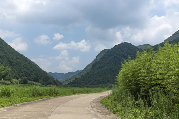 Rural mountain road — Stock Photo, Image