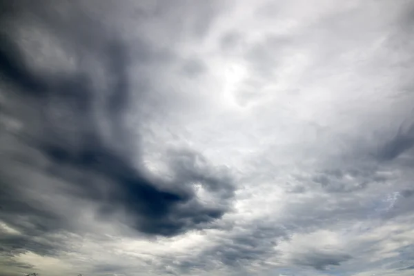 Schwarze Wolken Hintergrund — Stockfoto